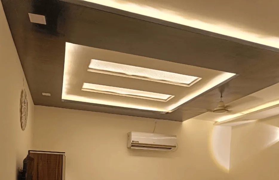 Saffron Hotel & Restaurant